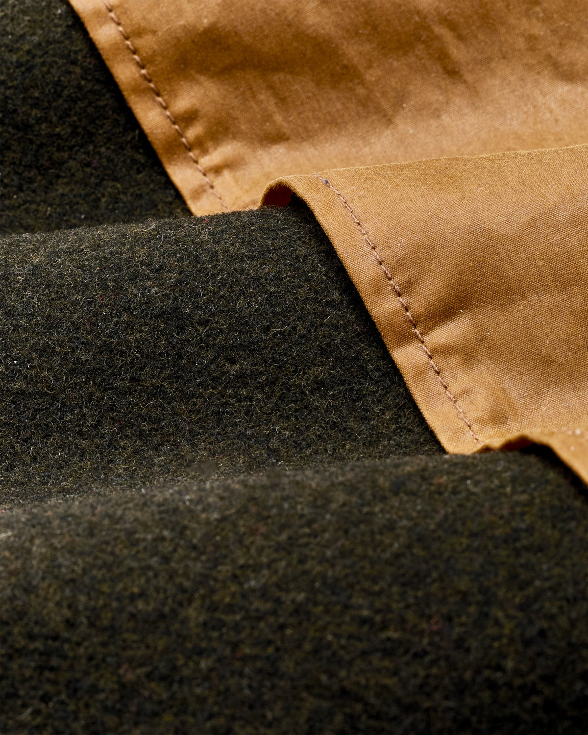 Filson Recommended / Mackinaw Wool Caped Cruiser Jacket - Peat Black / Dark Tan