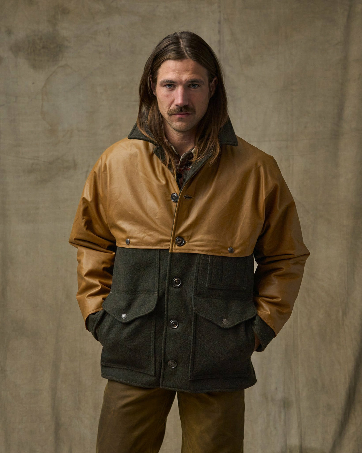 Filson Recommended / Mackinaw Wool Caped Cruiser Jacket - Peat Black / Dark Tan
