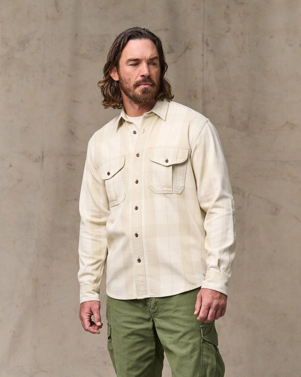 Filson Sale / Vintage Wash Alaskan Guide Shirt - Sand / Stone Plaid