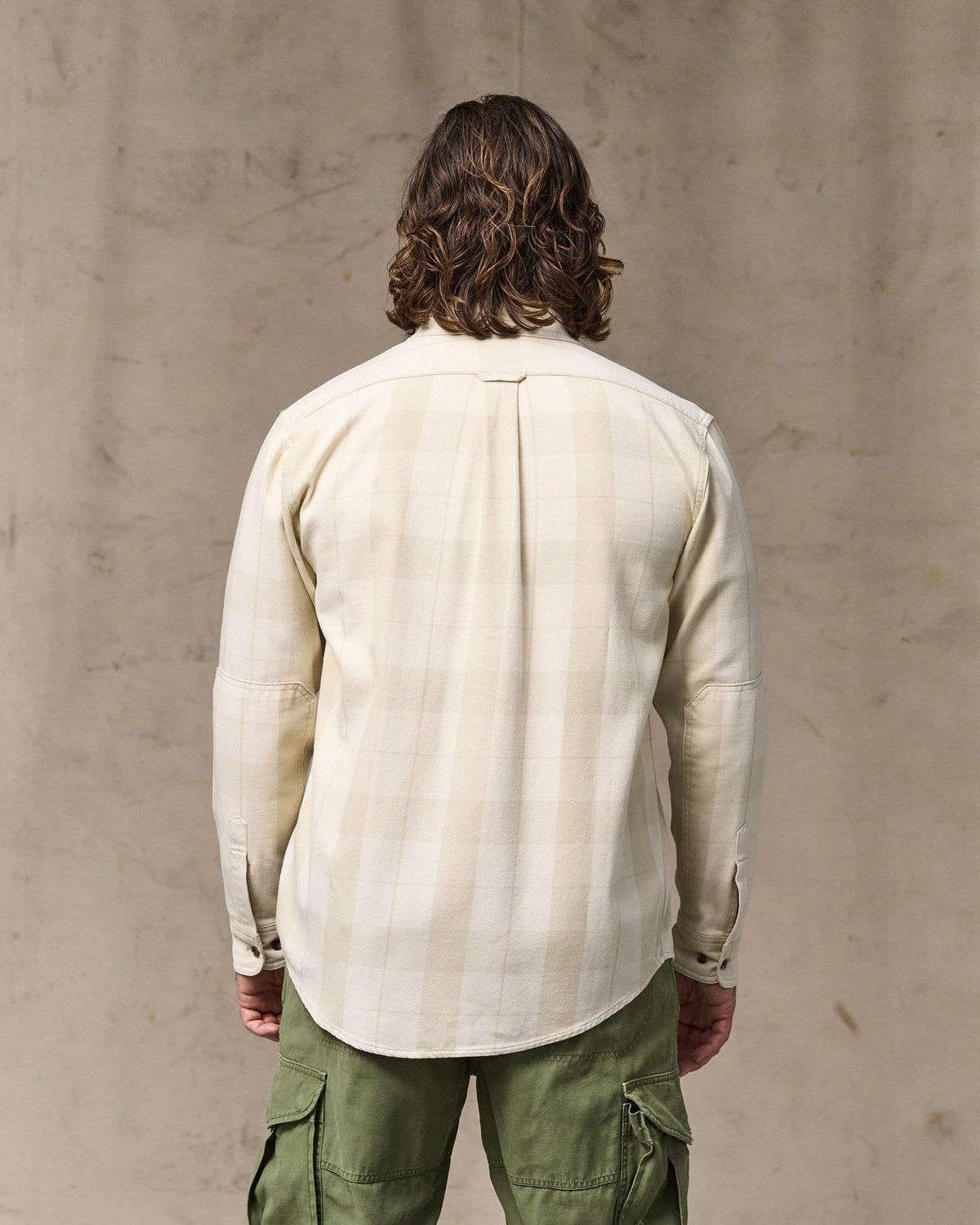 Filson Sale / Vintage Wash Alaskan Guide Shirt - Sand / Stone Plaid
