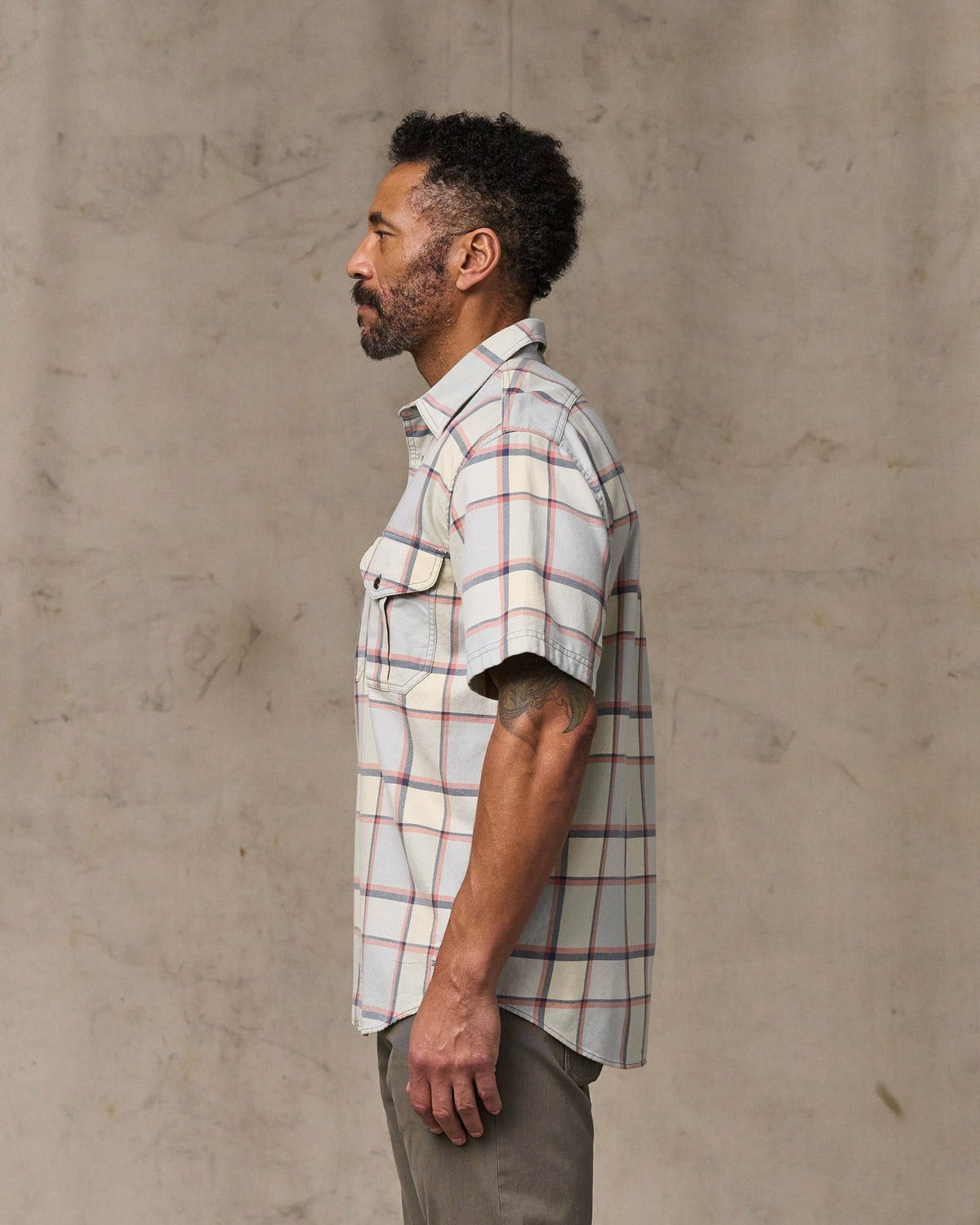 Filson Smart Buy / Short Sleeve Lightweight Alaskan Guide Shirt - Light Blue / Tan Plaid