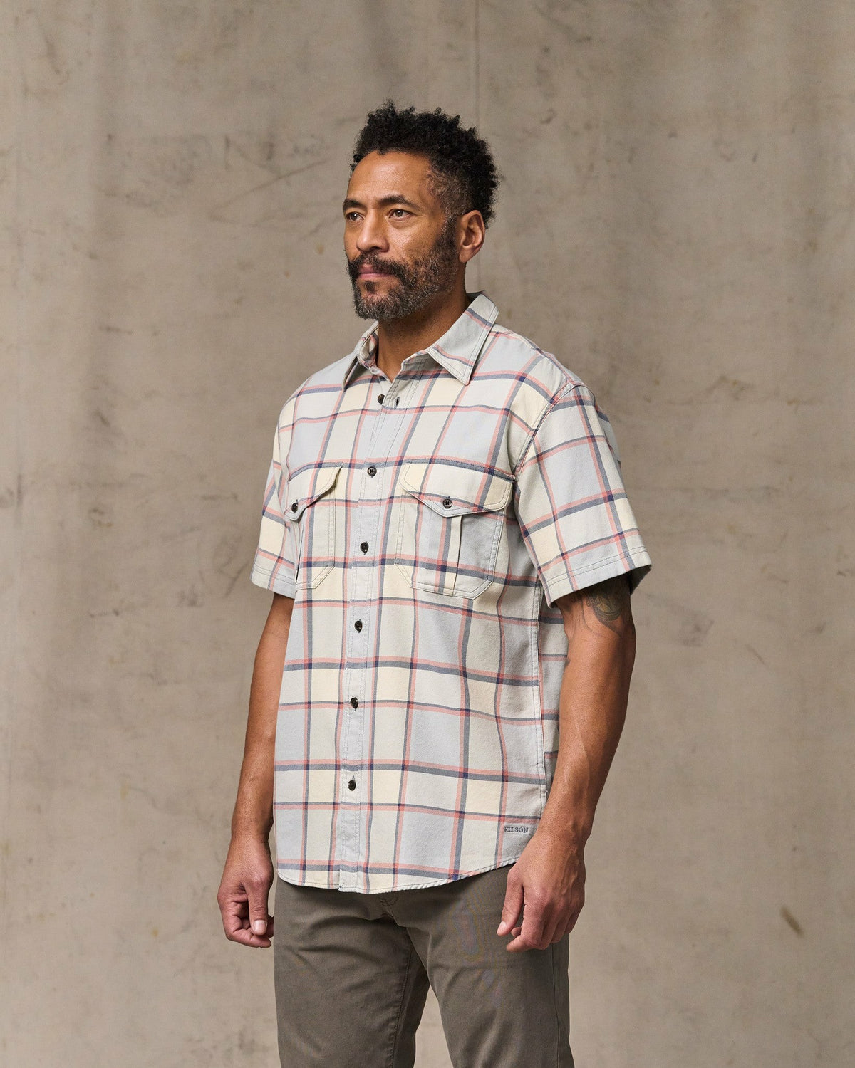 Filson Smart Buy / Short Sleeve Lightweight Alaskan Guide Shirt - Light Blue / Tan Plaid