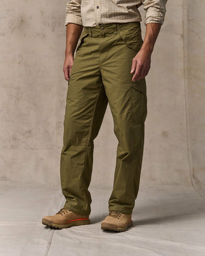 Filson Essential / Tropical Poplin Cargo Pants - Military Olive