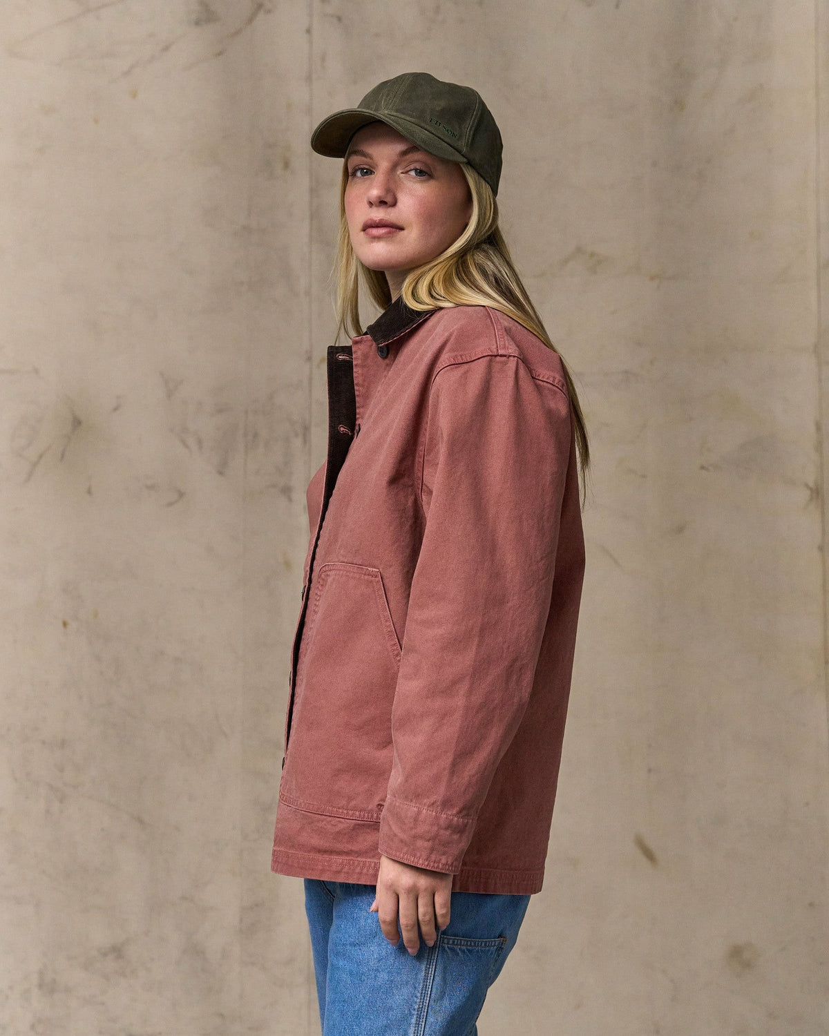 Filson Premium / Women's Canvas Barn Coat - Mahogany