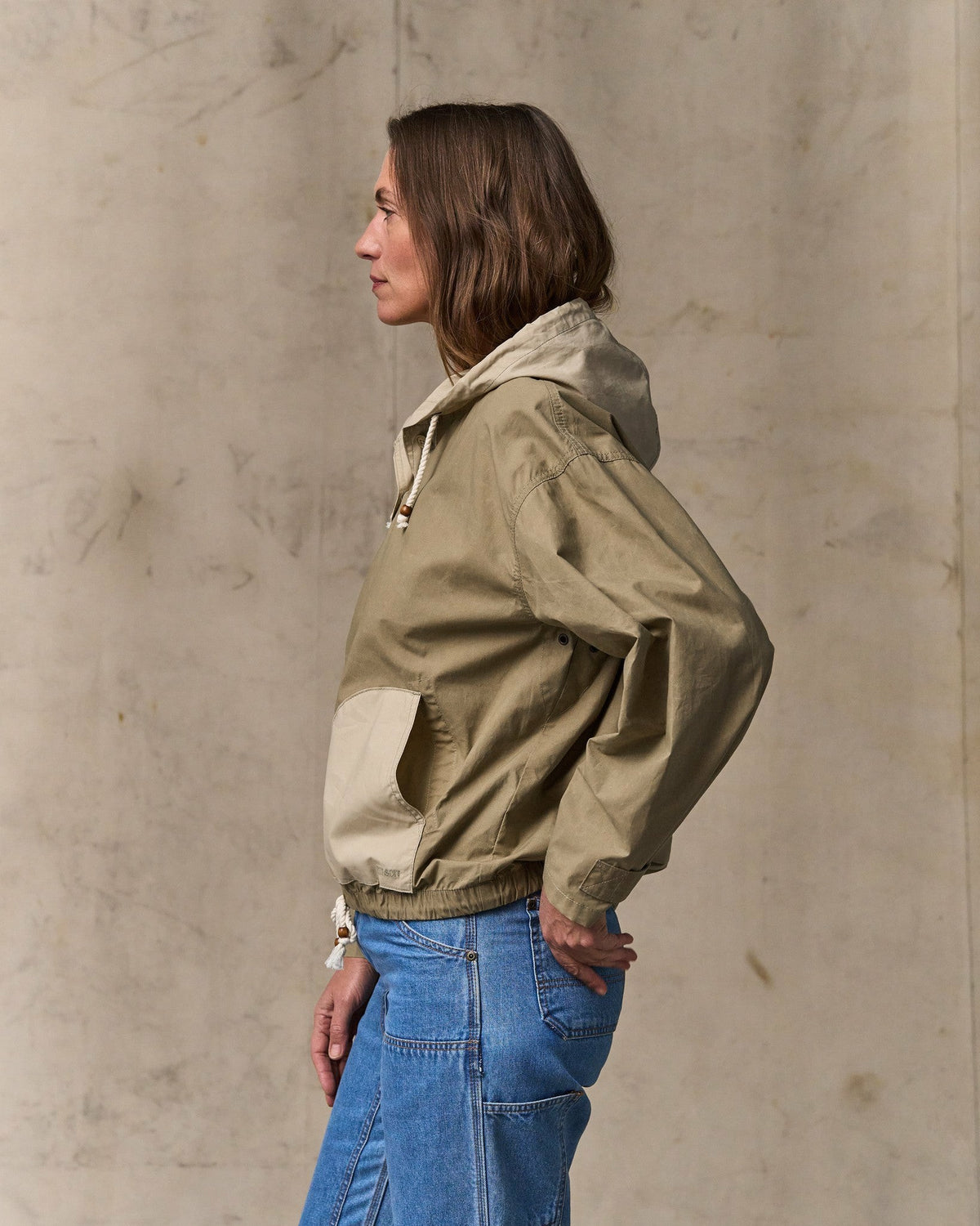 Filson Deals / Women's Dry Wax Hooded Popover - Khaki / Quail Tan