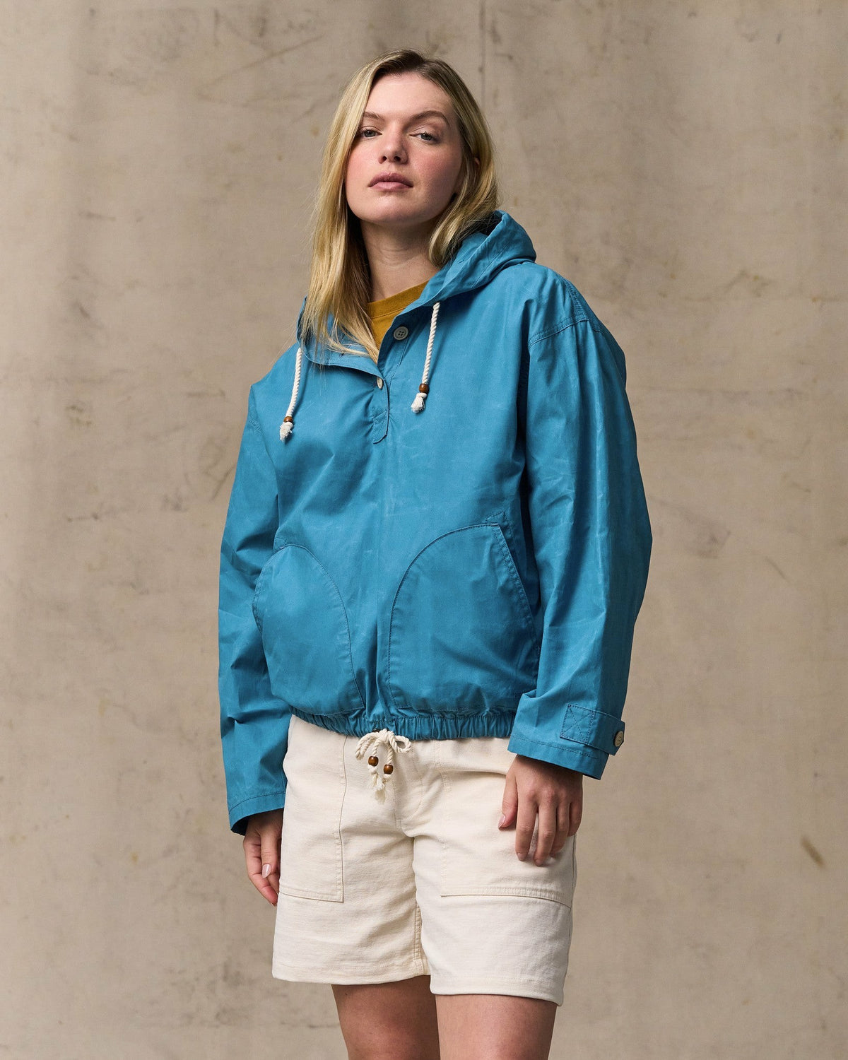 Filson Best Seller / Women's Dry Wax Hooded Popover - Marine Blue