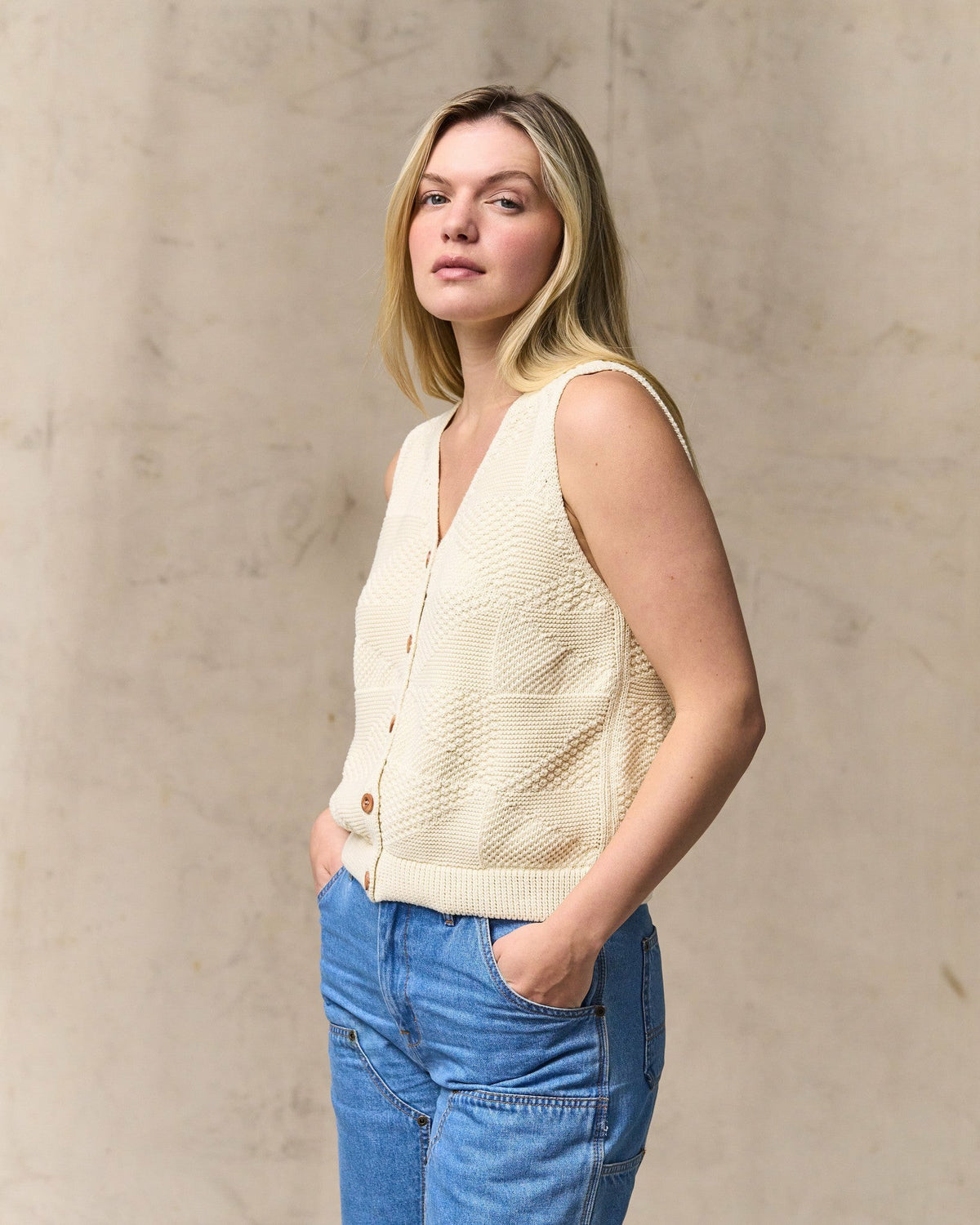 Filson Essential / Women's Cotton Sweater Vest - Ivory