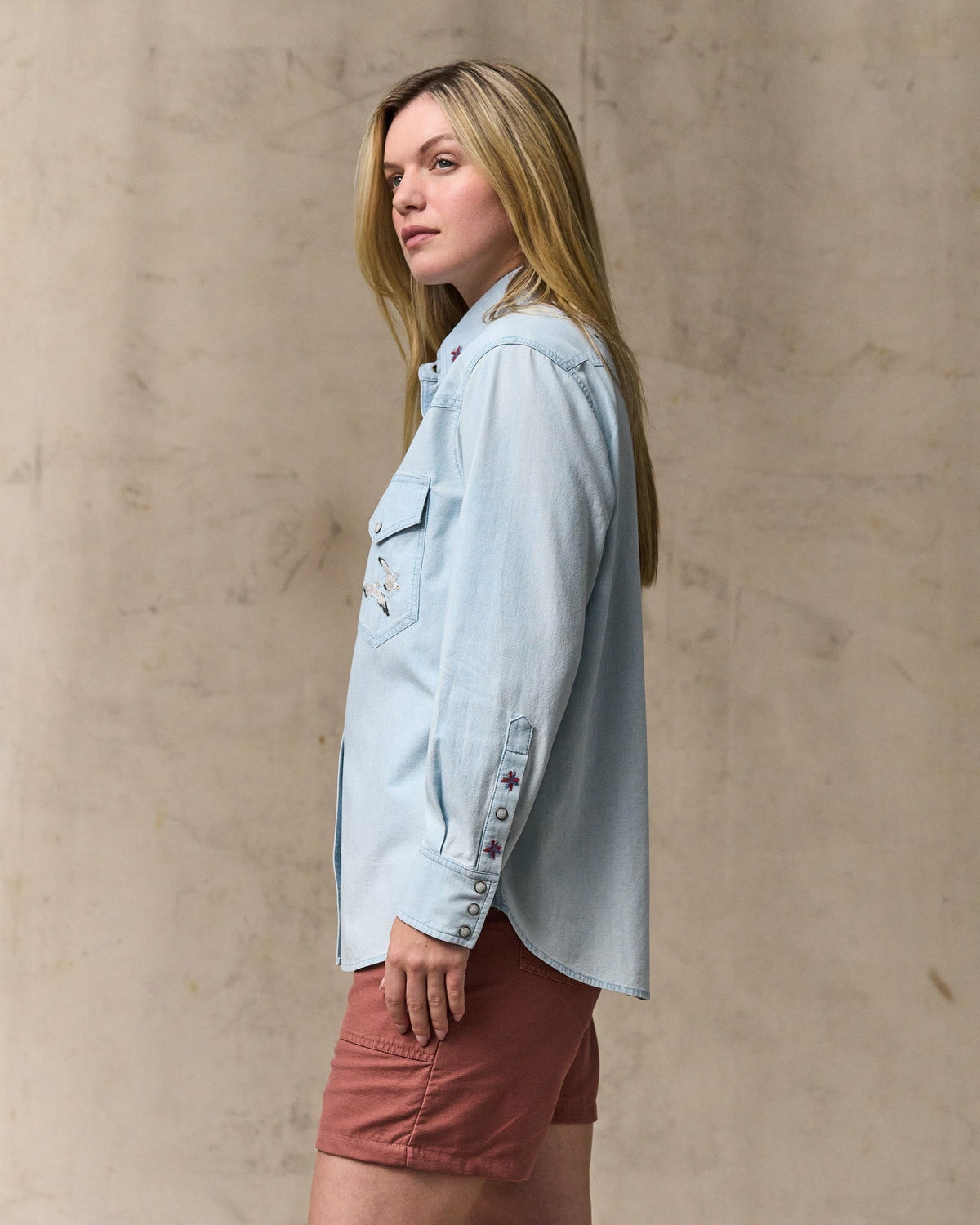 Filson Best Seller / Women's Embroidered Western Shirt - Light Indigo