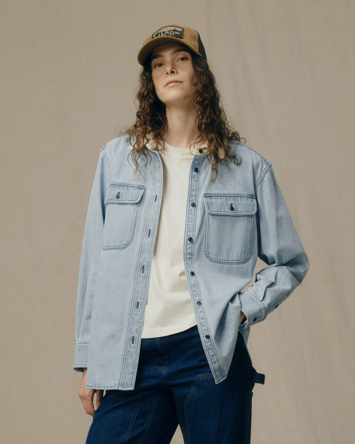 Filson Trending / Women's Denim Work Shirt - Light Indigo
