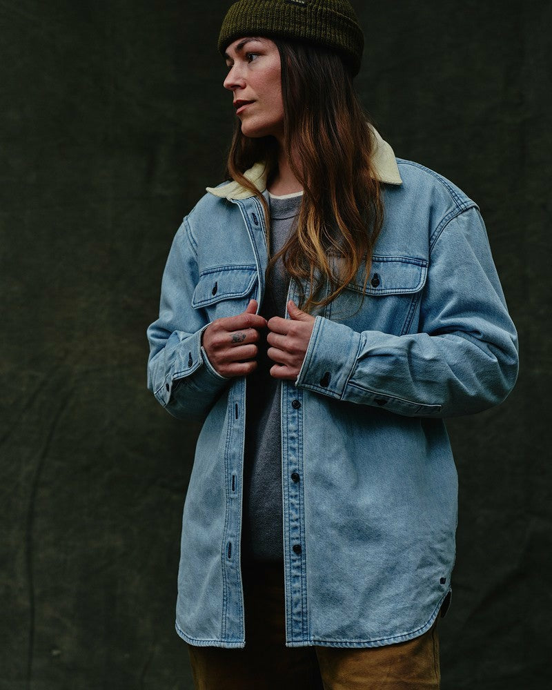 Filson Trending / Women's Denim Work Shirt - Light Indigo