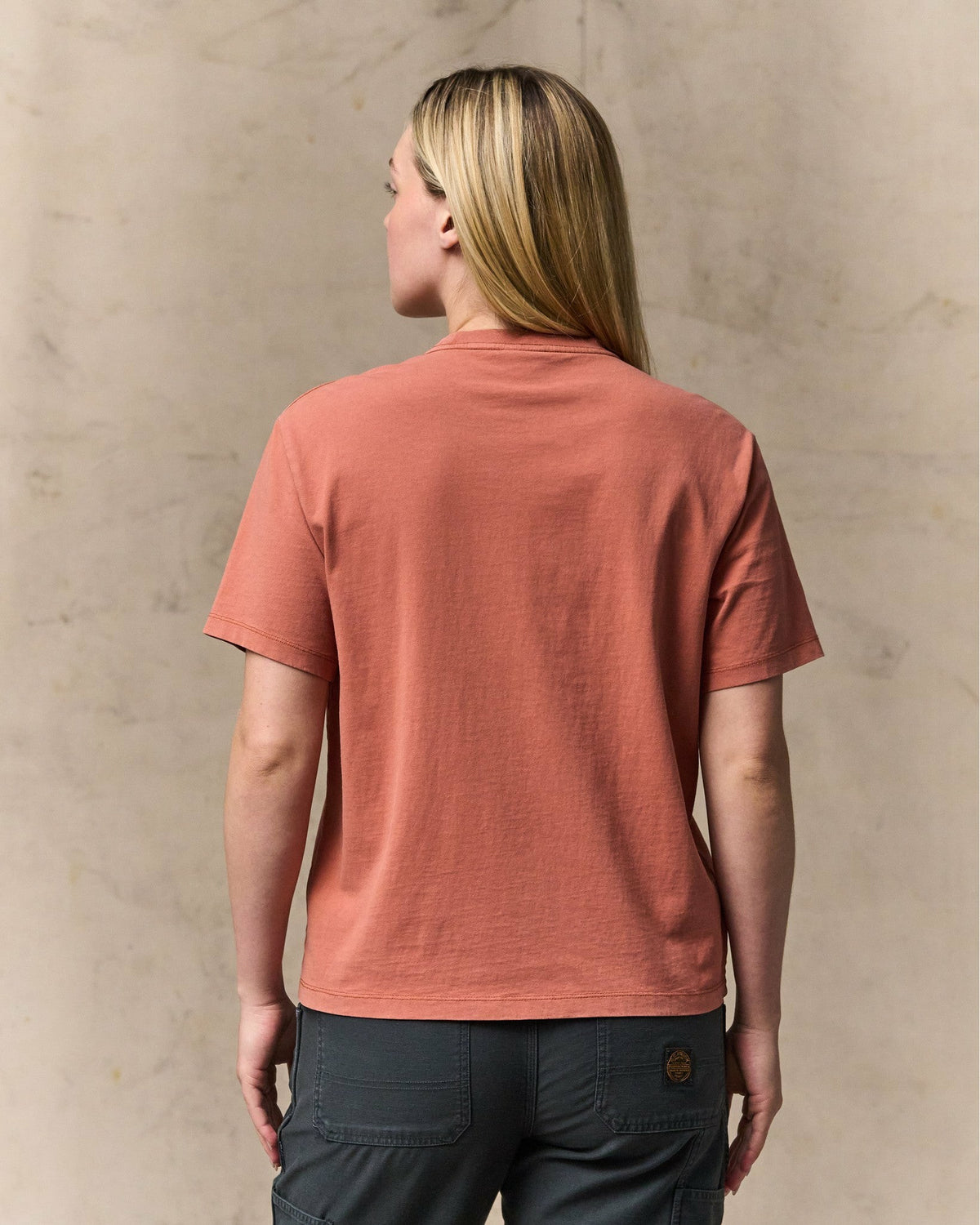 Filson New / Women's Short Sleeve Pocket Tee - Copper Brown