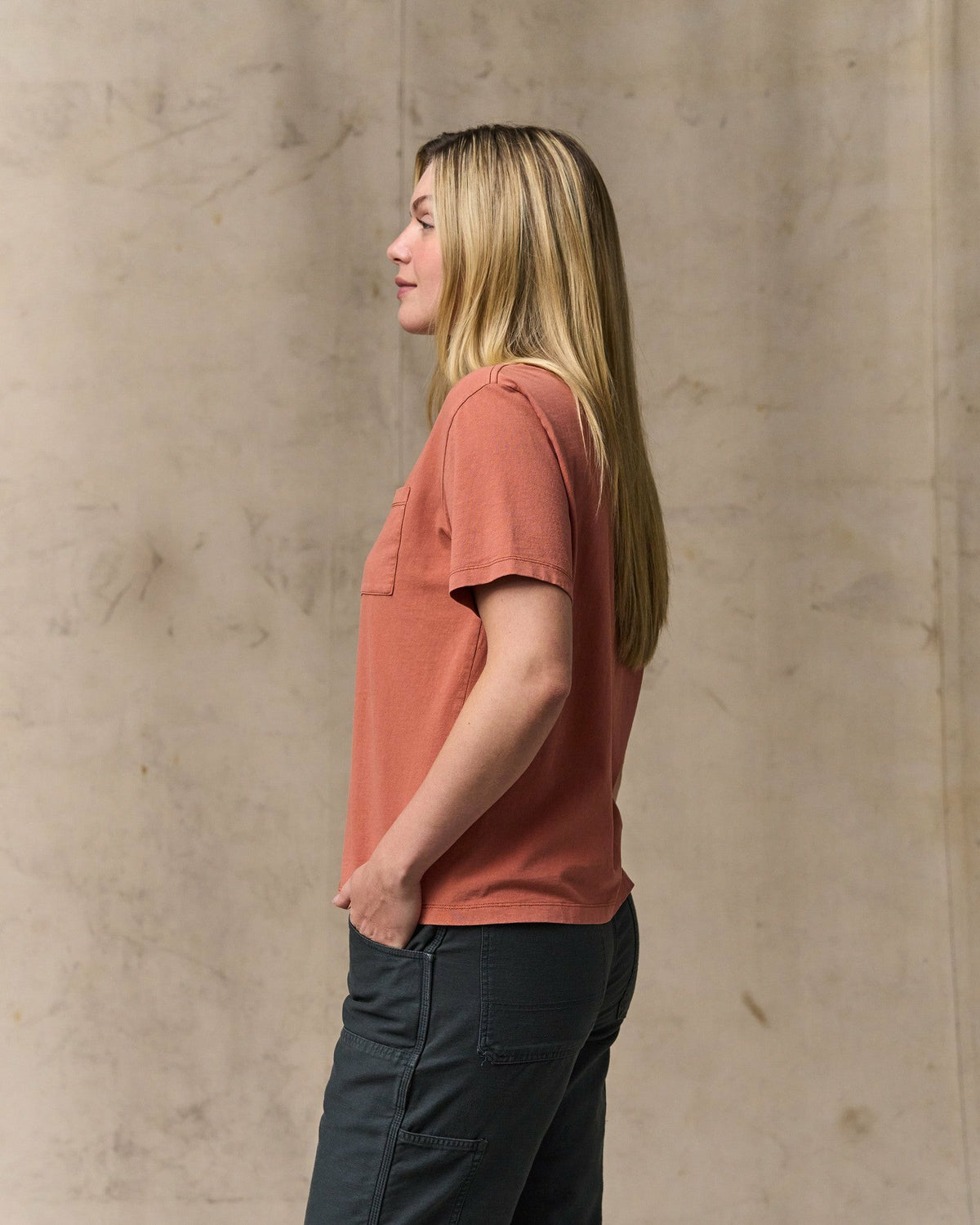 Filson New / Women's Short Sleeve Pocket Tee - Copper Brown
