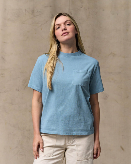 Filson Smart Buy / Women's Short Sleeve Pocket Tee - Light Blue