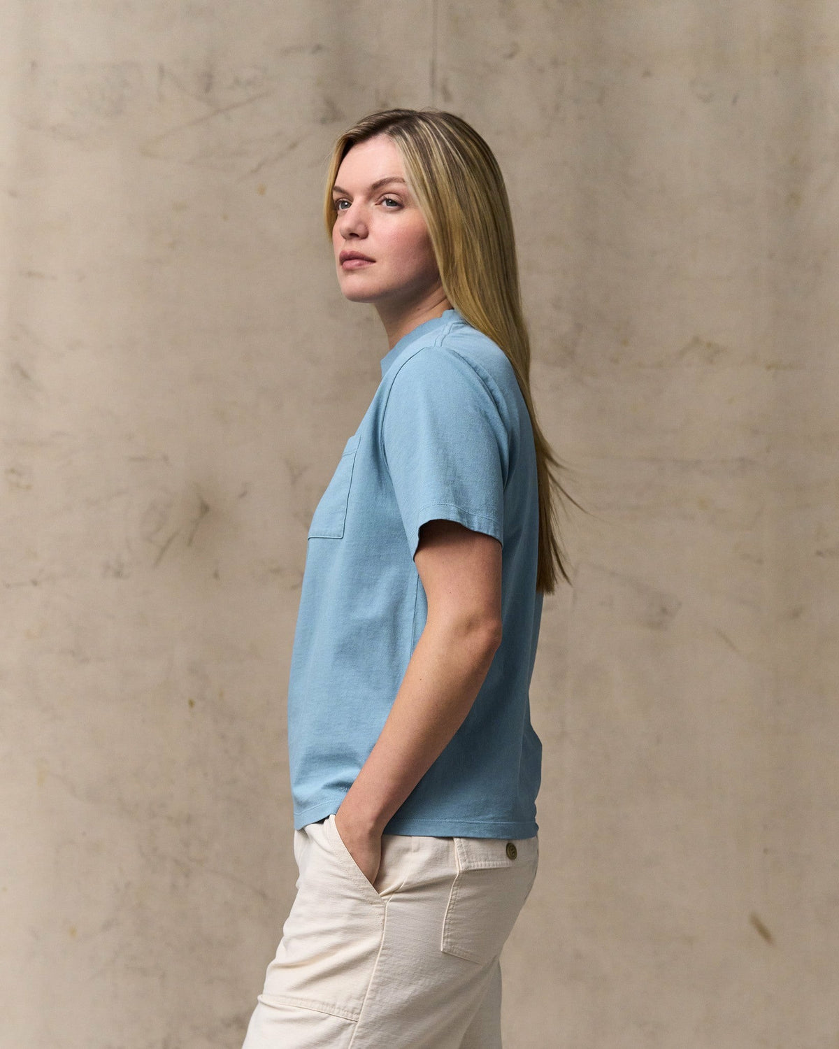Filson Smart Buy / Women's Short Sleeve Pocket Tee - Light Blue
