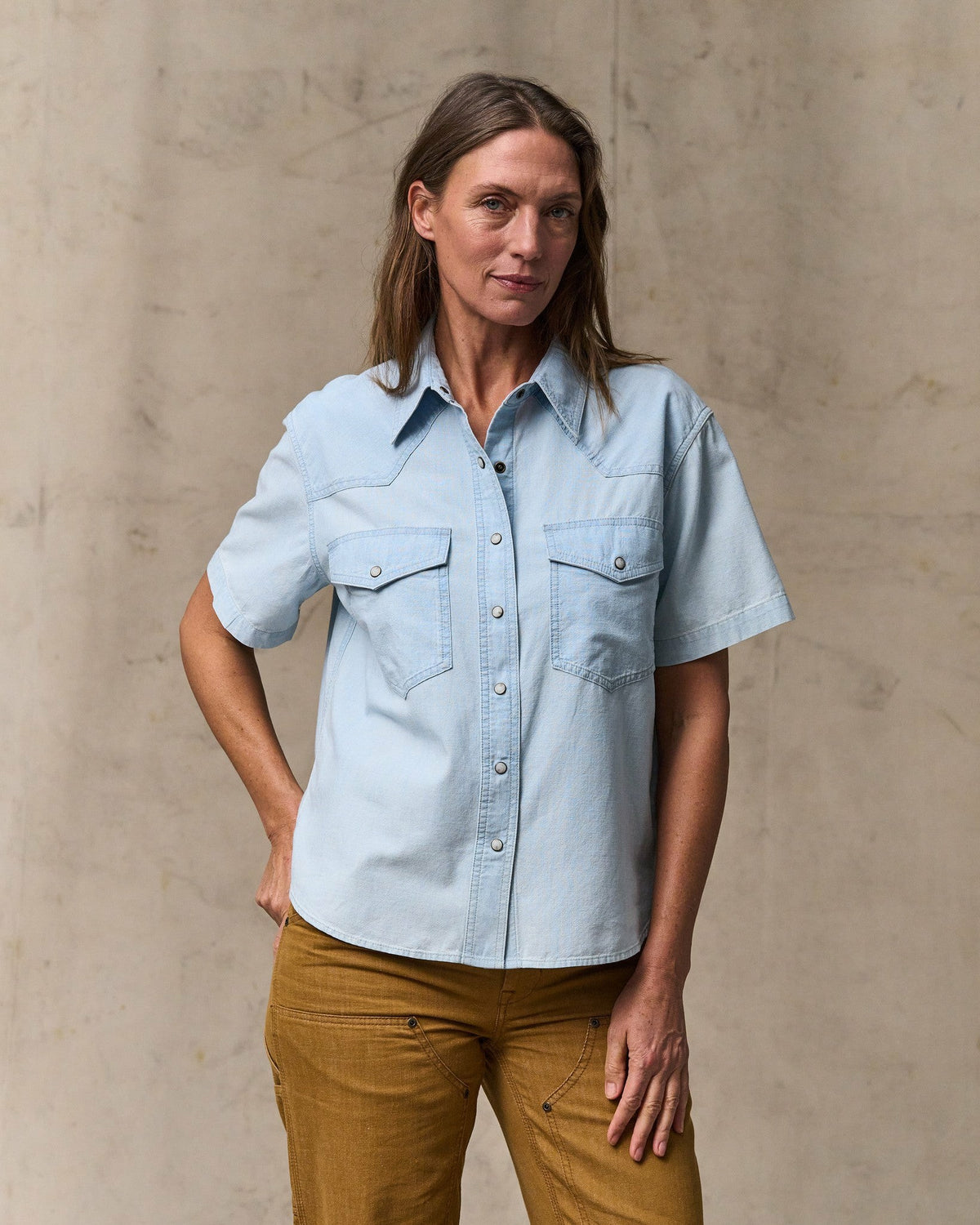 Filson Value / Women's Short Sleeve Chambray Western Shirt - Light Indigo