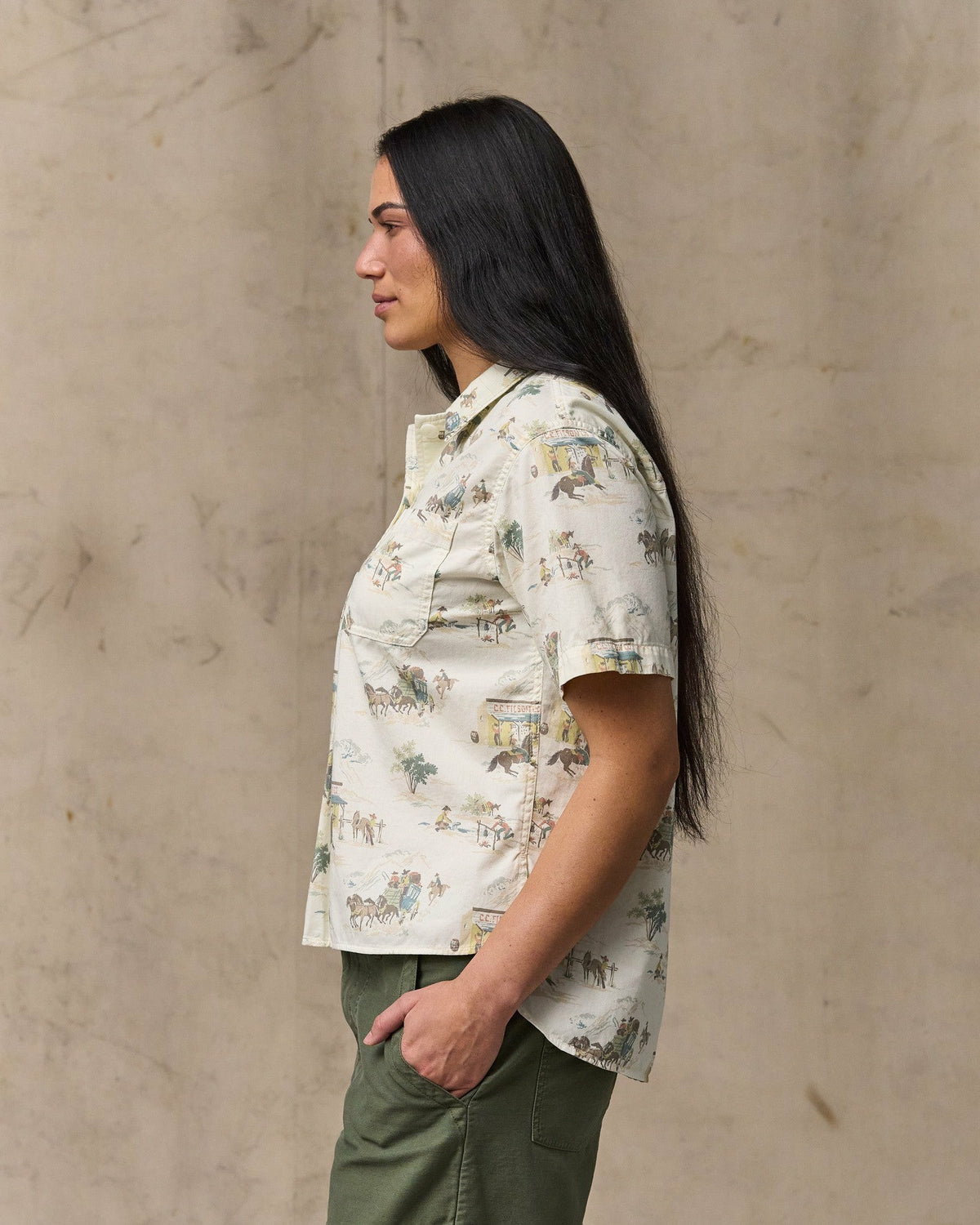 Filson Exclusive / Women's Twill Popover Shirt - Desert Natural Print
