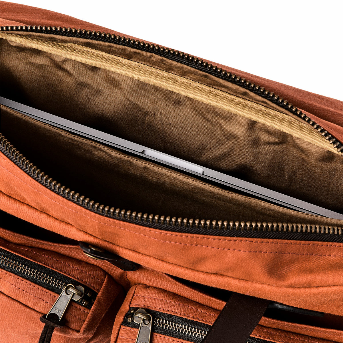 Filson Customer Favorite / 24 Hour Tin Cloth Briefcase