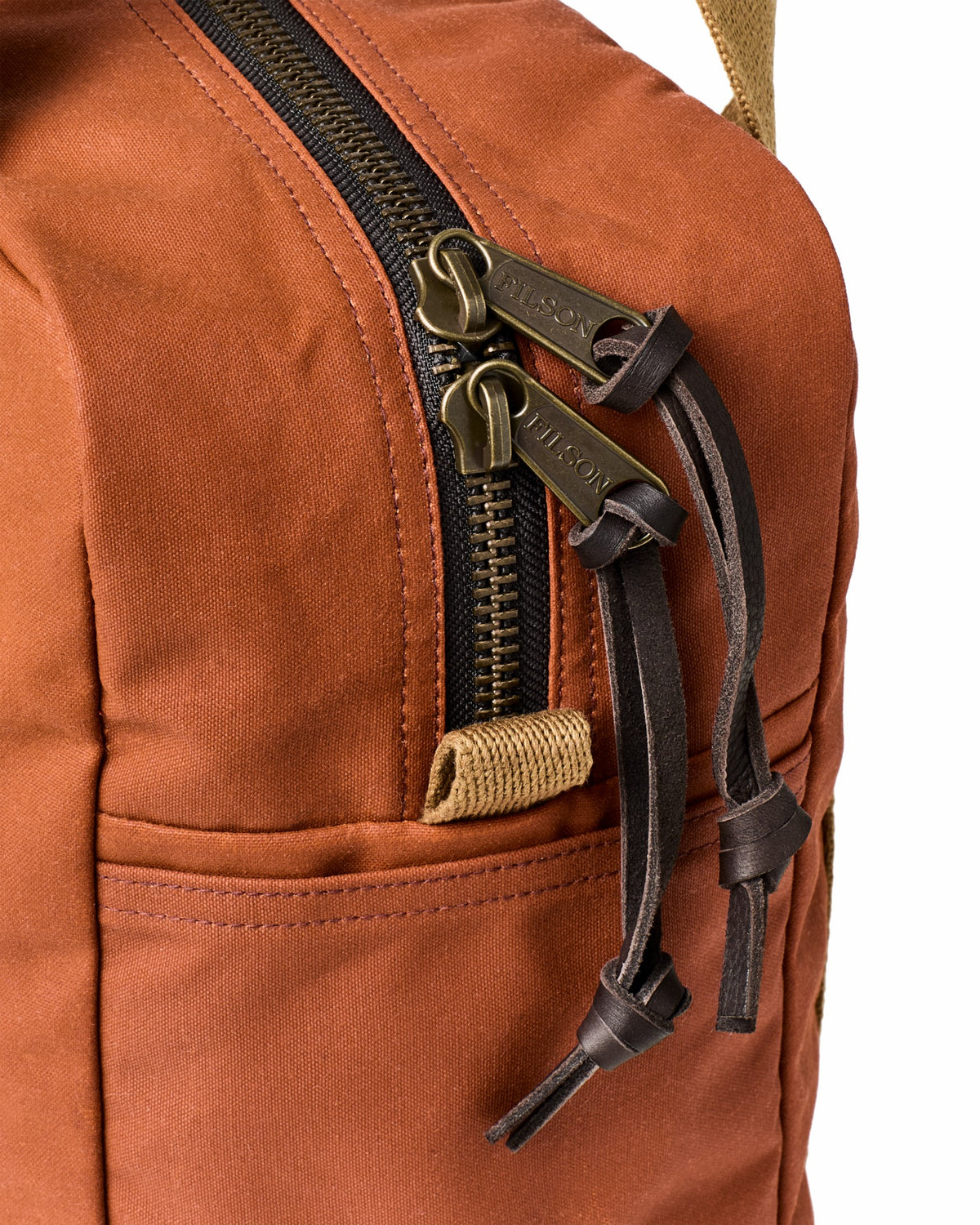 Filson Trending / Tin Cloth Zipper Tote Bag