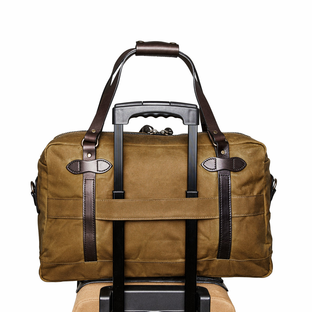 Filson Quality / 48 Hour Tin Cloth Duffle Bag - Dark Tan