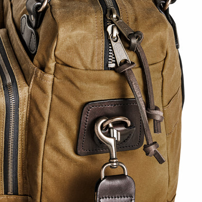 Filson Quality / 48 Hour Tin Cloth Duffle Bag - Dark Tan