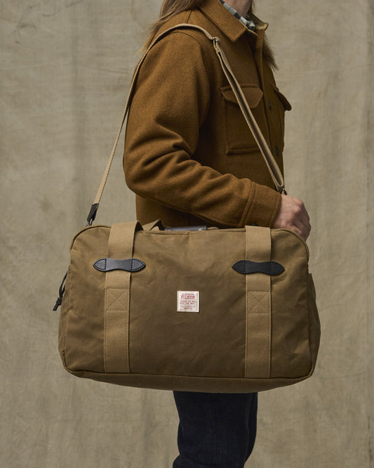 Filson Latest / Medium Tin Cloth Duffle Bag