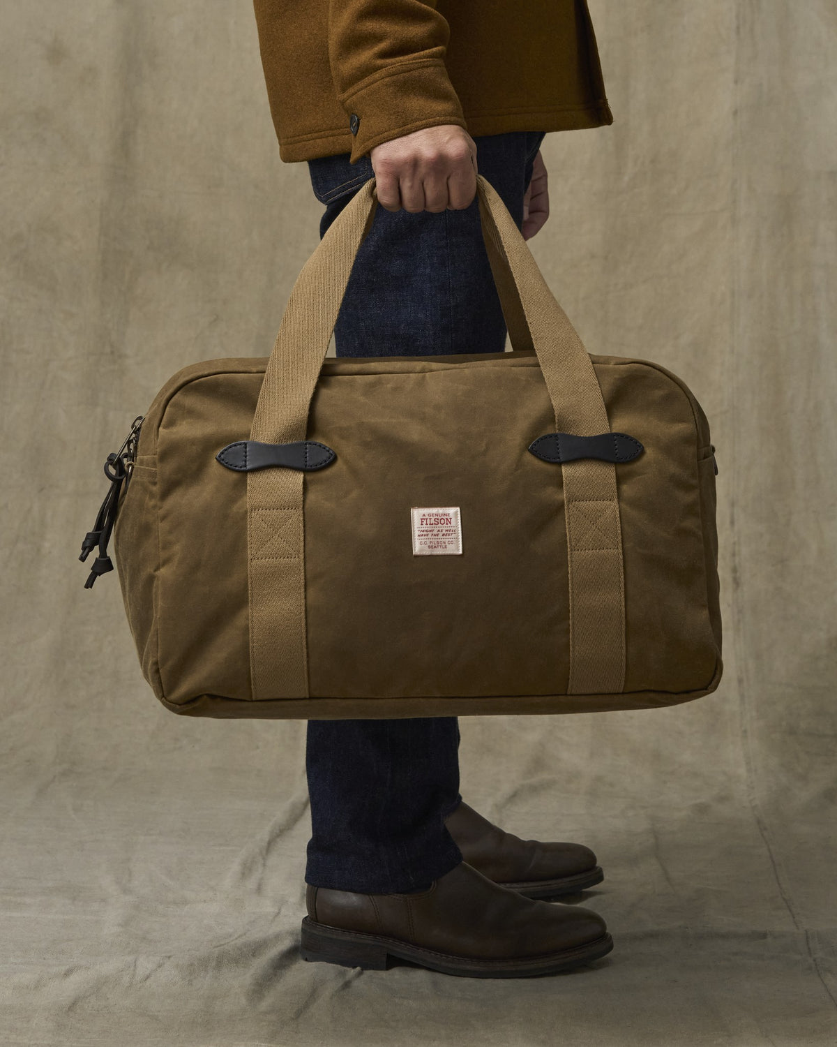 Filson Latest / Medium Tin Cloth Duffle Bag