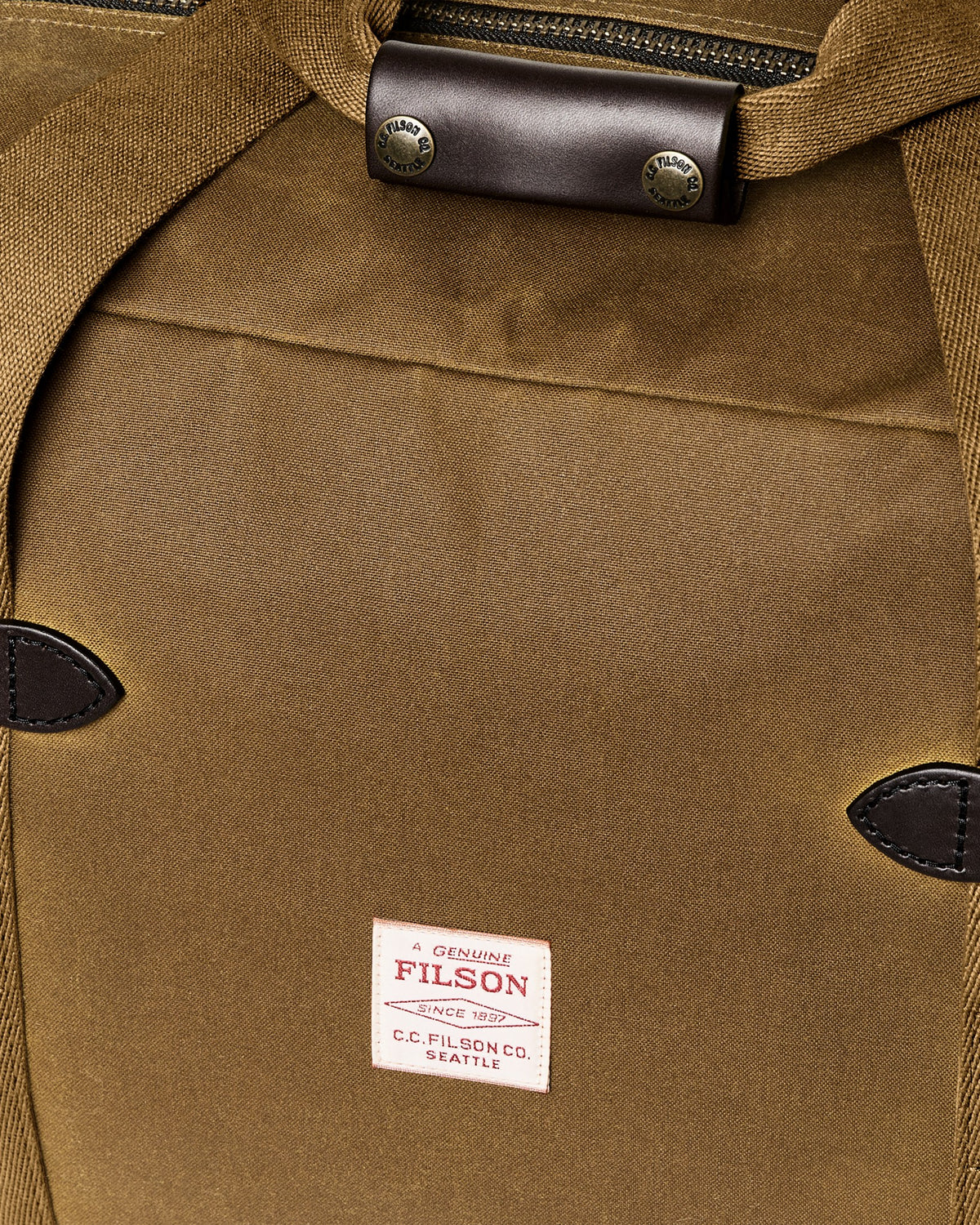 Filson Latest / Medium Tin Cloth Duffle Bag